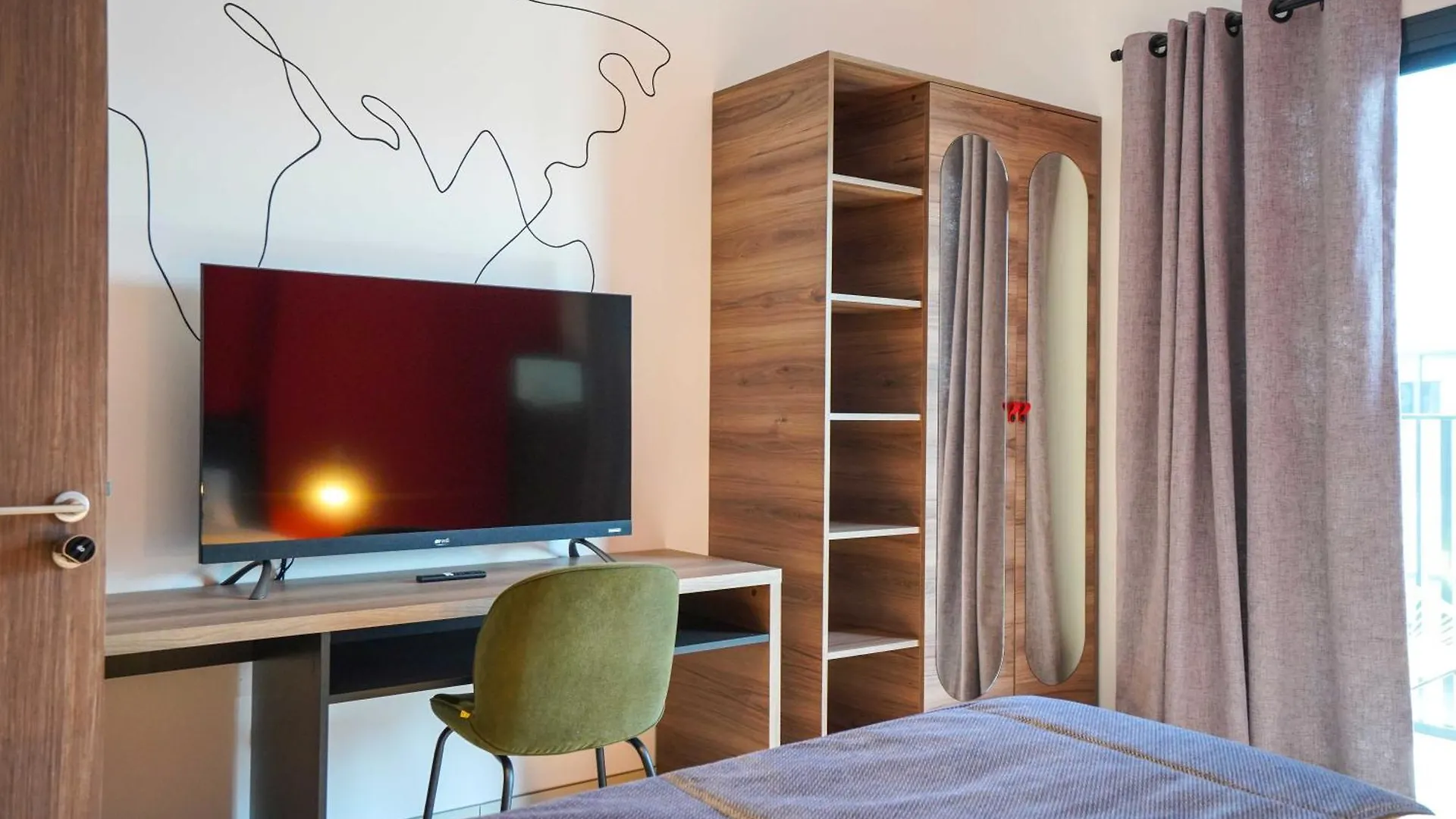 Youco Dubai Apart-Hotel
