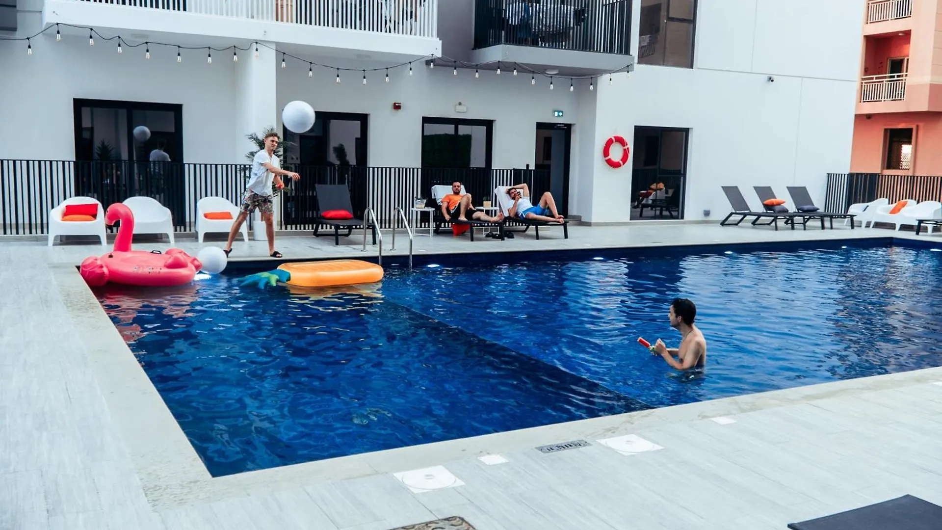 Youco Dubai Apart-Hotel 0*,